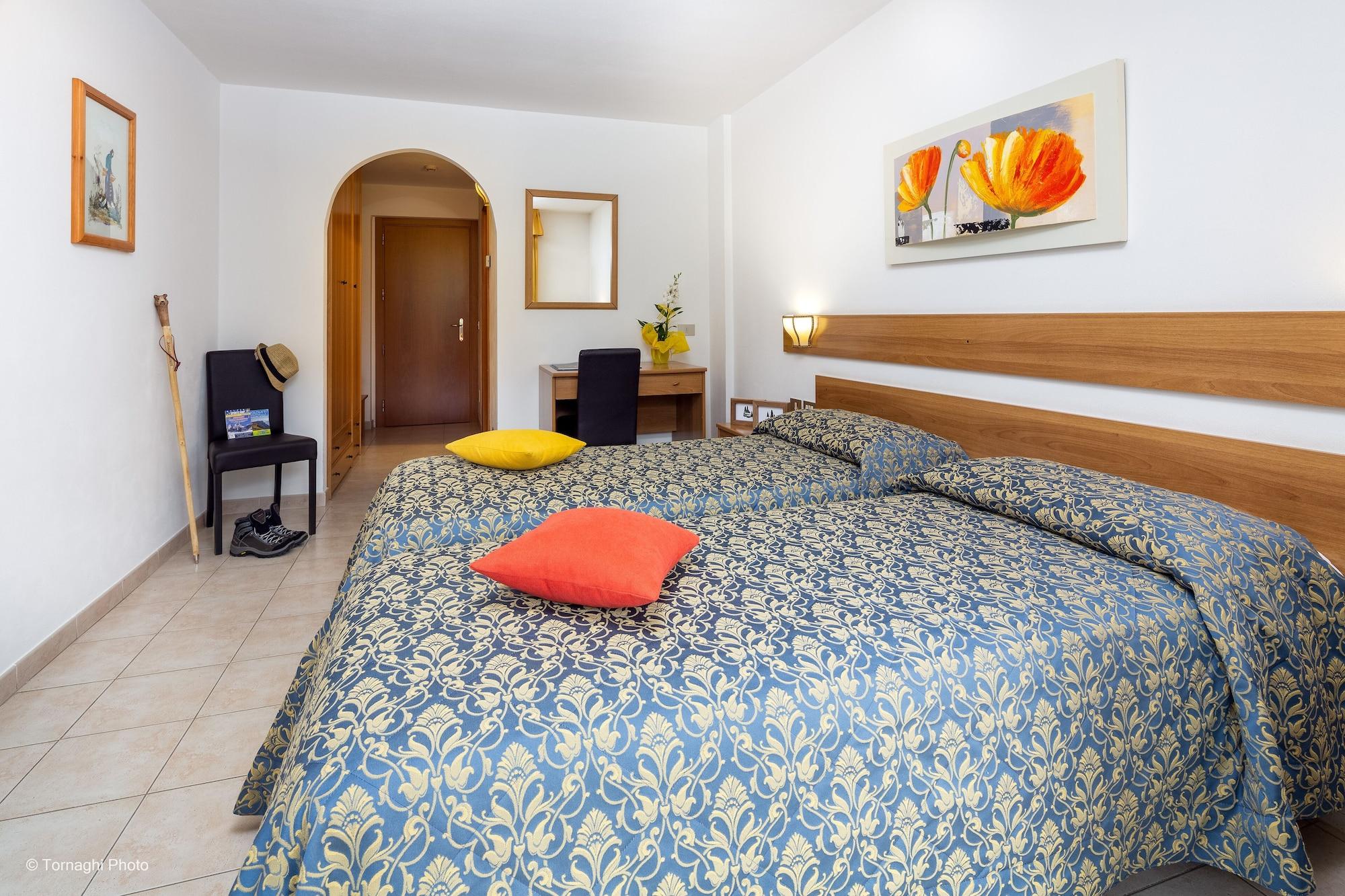 אנדלו Hotel Alpen מראה חיצוני תמונה