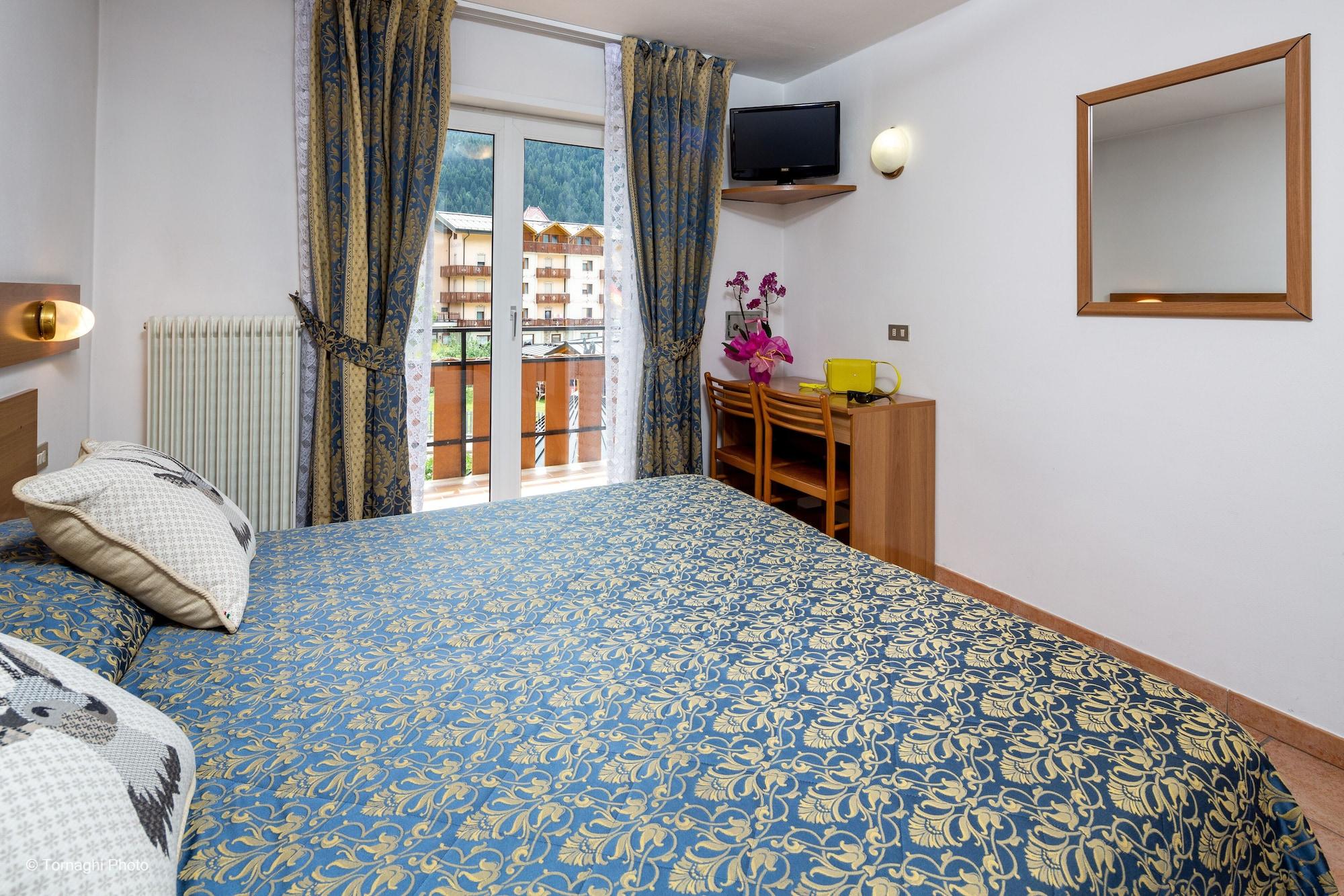 אנדלו Hotel Alpen מראה חיצוני תמונה