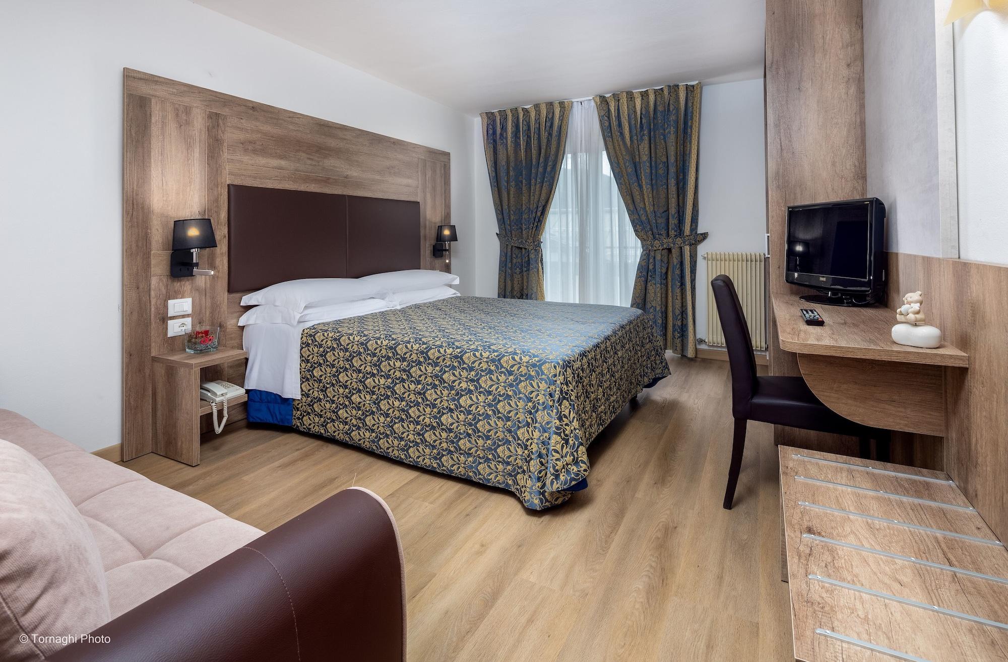 אנדלו Hotel Alpen מראה חיצוני תמונה