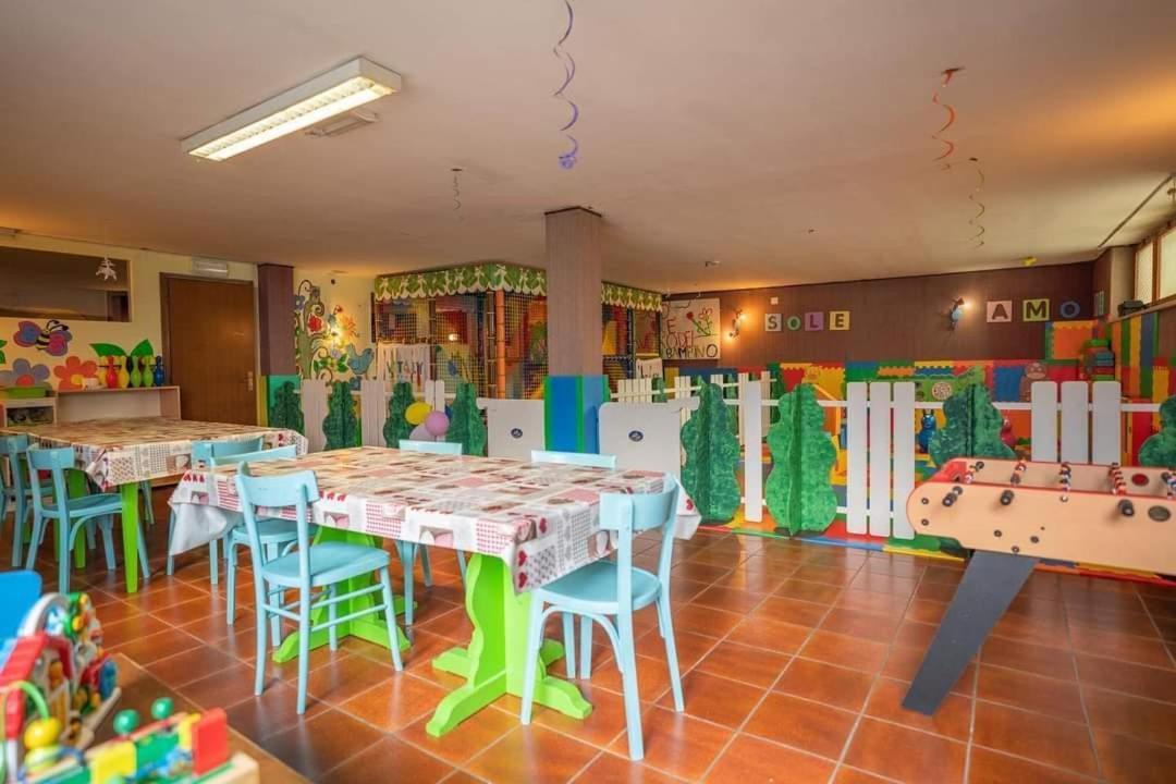 אנדלו Hotel Alpen מראה חיצוני תמונה