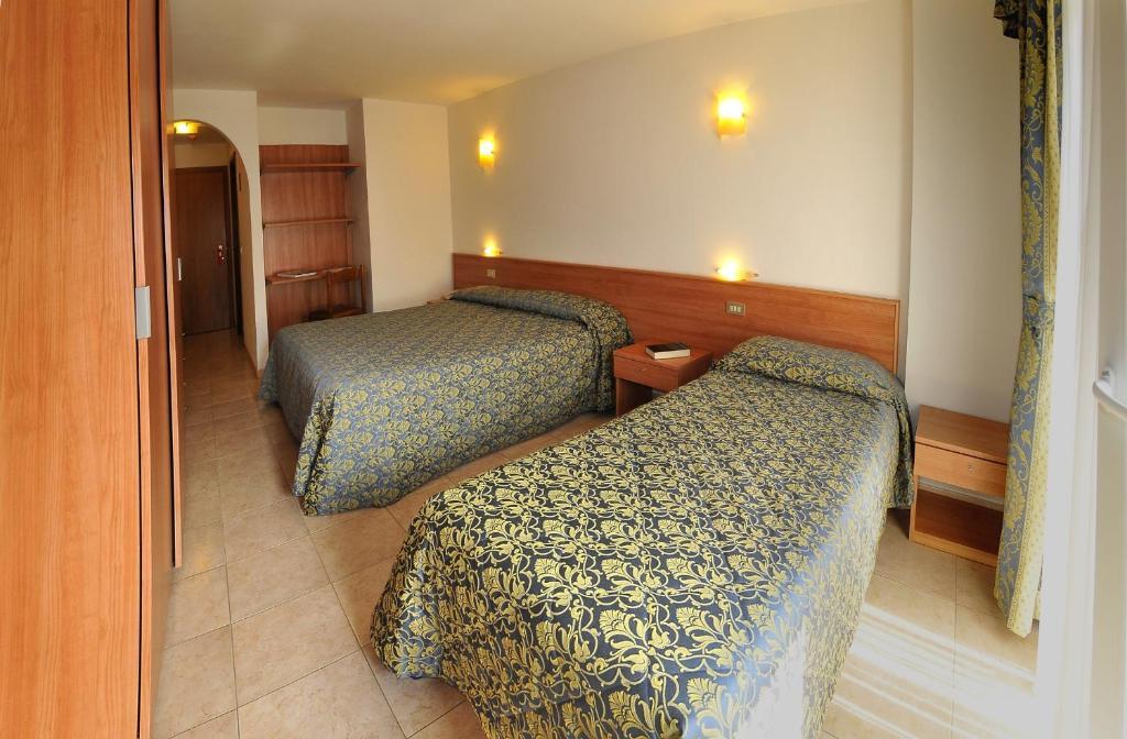 אנדלו Hotel Alpen חדר תמונה